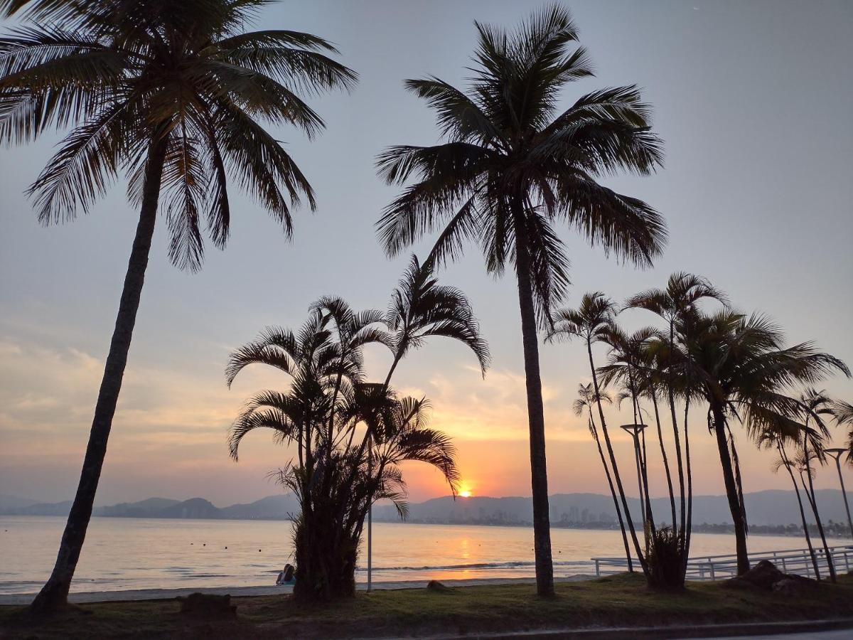 Apartamento Beira Mar - Enseada - Guarujá - 150 metros da praia Exterior foto